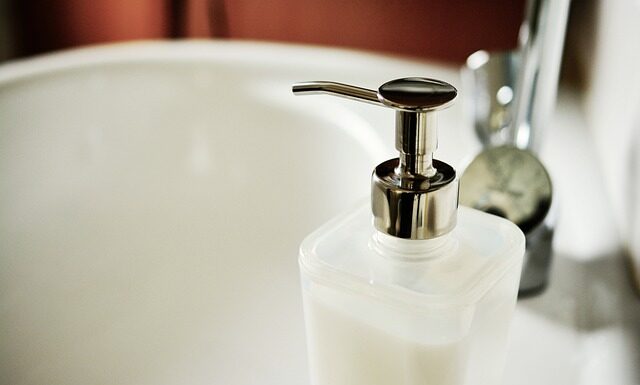 Ile kosztuje dozownik do mydła?